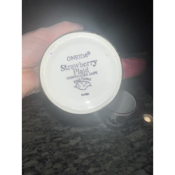 Oneida Strawberry Plaid 4” Mugs set Of 4 Fruit Y2K Coffee Cups Vtg - Picture 5 of 5